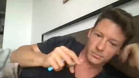 Snapshot of yoyoyo1221 chatting on February 15, 2026, 10:06 pm yoyoyo1221 online show from February 15, 2026, 10:06 pm