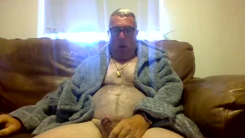 Snapshot of yragbew chatting on June 28, 2026, 4:29 am Daddiesgirl online show from June 28, 2026, 4:29 am