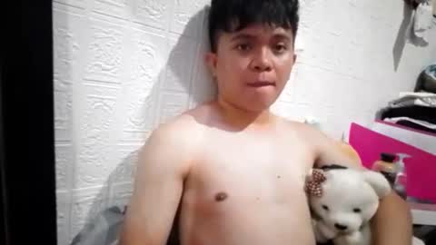 Snapshot of yrlittle_baby chatting on April 12, 2026, 10:31 am yrlittle_baby online show from April 12, 2026, 10:31 am