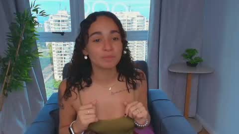 Snapshot of ysenne_josse chatting on May 23, 2026, 11:14 am Ysenne online show from May 23, 2026, 11:14 am