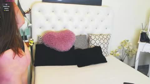 Yssabel online show from March 18, 2026, 5:32 am