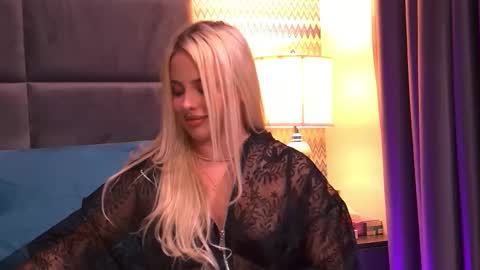 Foxie online show from October 2, 2025, 3:57 am