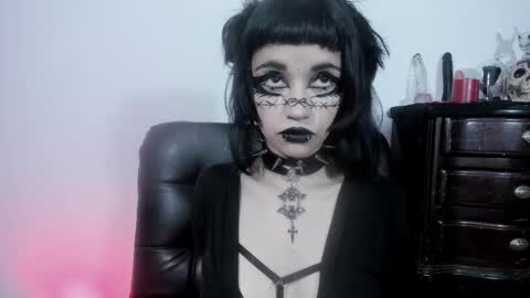 Yue Eclipsa online show from December 14, 2025, 4:51 am