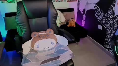 Snapshot of yuhwa chatting on February 4, 2026, 2:28 am rawr Anne Independent model online show from February 4, 2026, 2:28 am