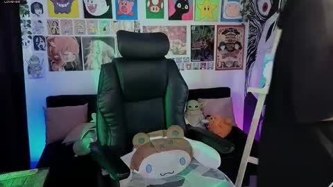 Snapshot of yuhwa chatting on March 19, 2026, 9:41 pm rawr Anne Independent model online show from March 19, 2026, 9:41 pm