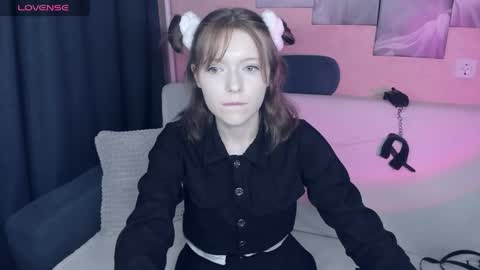 YukiShine online show from May 11, 2026, 2:45 pm