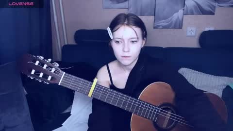 YukiShine online show from May 21, 2026, 3:30 pm