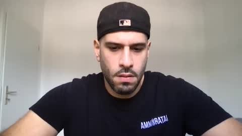 Snapshot of yul53 chatting on October 18, 2025, 10:16 am yul53 online show from October 18, 2025, 10:16 am