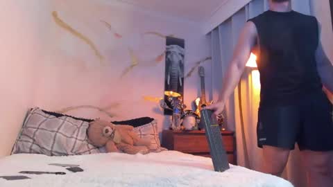 yulian 2811 online show from May 29, 2026, 1:03 am