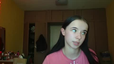 Yuliia online show from May 19, 2026, 12:33 pm