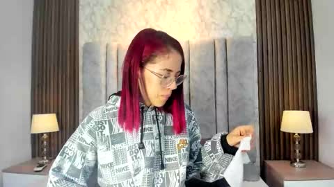 Snapshot of yulievans chatting on October 8, 2025, 10:46 am yulievans online show from October 8, 2025, 10:46 am