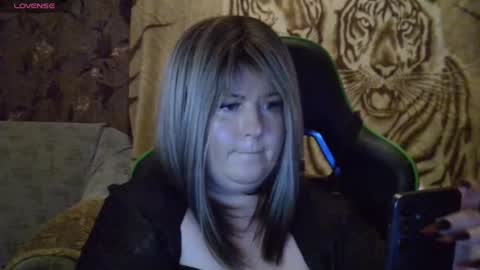 Snapshot of yuliiared chatting on December 5, 2025, 7:21 pm yuliiared online show from December 5, 2025, 7:21 pm