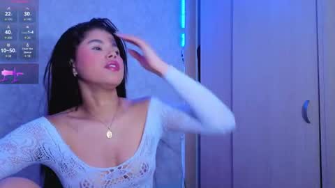 yulissa_girls online show from July 2, 2026, 2:23 pm