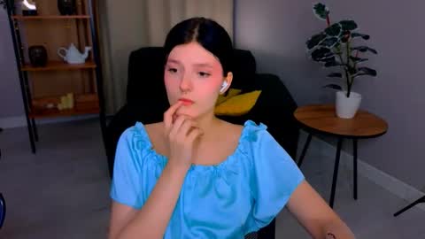 Yumi online show from March 19, 2026, 1:59 pm