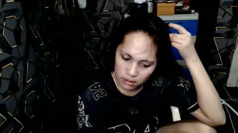 yumi online show from March 14, 2026, 12:32 pm