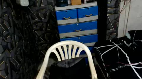 yumi online show from April 5, 2026, 12:30 am