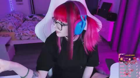 Yumi 3 online show from December 17, 2025, 10:38 pm