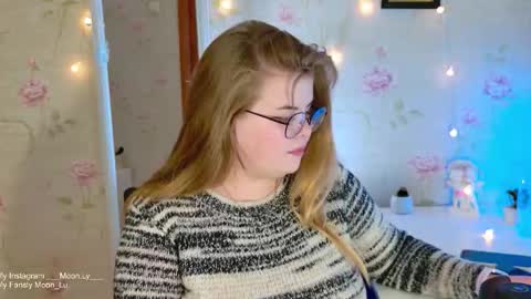 Snapshot of yumm_lolly chatting on November 5, 2025, 3:34 pm Polly online show from November 5, 2025, 3:34 pm