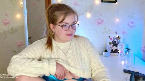 Snapshot of yumm_lolly chatting on November 10, 2025, 5:12 pm Polly online show from November 10, 2025, 5:12 pm