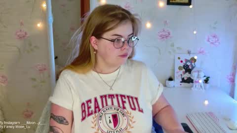 Snapshot of yumm_lolly chatting on November 29, 2025, 12:19 pm Polly online show from November 29, 2025, 12:19 pm