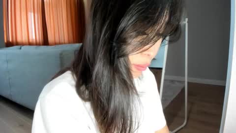 Snapshot of yummi_kim chatting on December 26, 2024, 6:52 am Yumi online show from December 26, 2024, 6:52 am