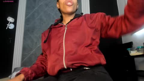 Yummyduo online show from January 5, 2025, 1:58 pm