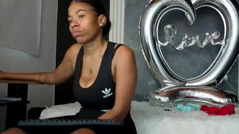 Yummyduo online show from February 19, 2026, 11:39 am