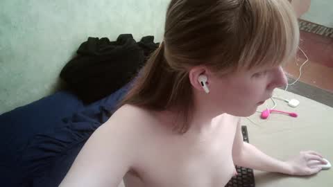 Yuna online show from December 9, 2024, 4:58 pm