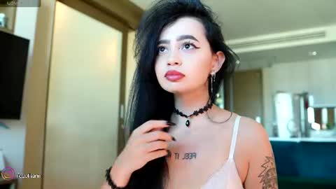 Snapshot of yuna_leen chatting on June 24, 2026, 9:30 am yuna_leen online show from June 24, 2026, 9:30 am
