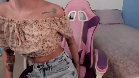 Yuna online show from December 10, 2024, 7:22 pm