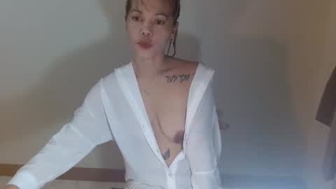 yunahuntrixx online show from June 2, 2026, 4:47 am