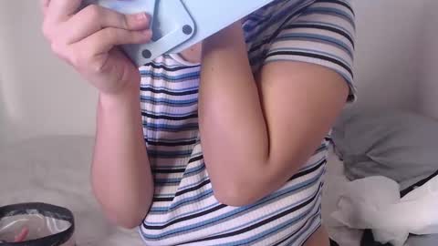 Snapshot of yungelitamor_ chatting on February 11, 2025, 5:05 am ELITA online show from February 11, 2025, 5:05 am