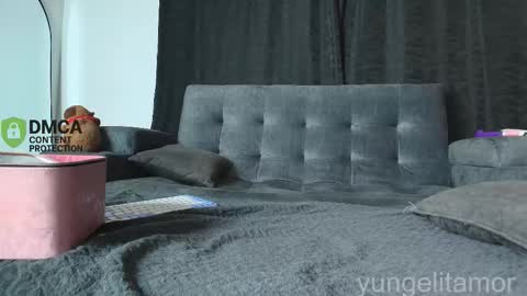 Snapshot of yungelitamor_ chatting on November 9, 2025, 4:44 am ELITA online show from November 9, 2025, 4:44 am