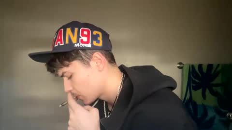 yungstudbev online show from January 12, 2025, 3:14 pm