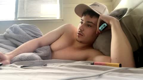 yungstudbev online show from February 28, 2025, 8:39 pm