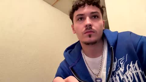 yungstudbev online show from September 14, 2025, 11:26 pm