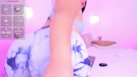 Yunna online show from March 7, 2026, 11:29 am