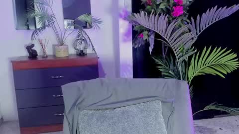 Snapshot of yuri_kay chatting on May 22, 2026, 8:03 pm Yuri Kay online show from May 22, 2026, 8:03 pm