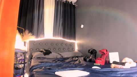 Yurie online show from February 7, 2025, 1:53 pm