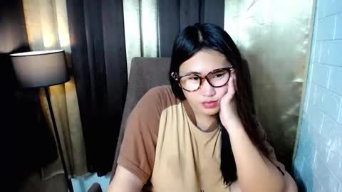 Snapshot of yuriyumixx_xoxo chatting on November 9, 2025, 10:13 am yuriyumixx_xoxo online show from November 9, 2025, 10:13 am