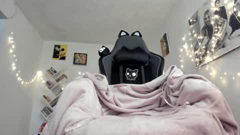 paola online show from December 22, 2024, 6:26 pm