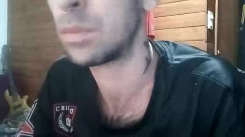 Yuumi online show from April 19, 2026, 5:29 am