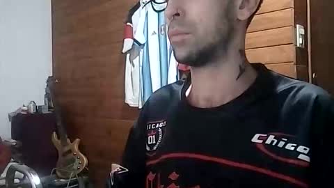 Yuumi online show from April 20, 2026, 3:42 am