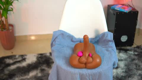 Yuyi Cam online show from February 12, 2026, 2:17 am