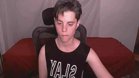 Yuyu online show from November 24, 2025, 2:22 am