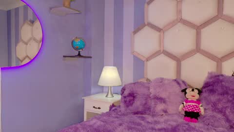 yvi online show from April 9, 2026, 11:48 am