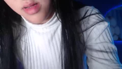 Snapshot of yvi_taylor chatting on June 2, 2026, 12:29 pm yvi online show from June 2, 2026, 12:29 pm