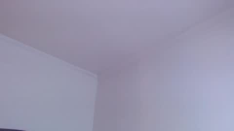 Snapshot of yvonneeverlee chatting on October 3, 2025, 9:12 pm I V Y online show from October 3, 2025, 9:12 pm