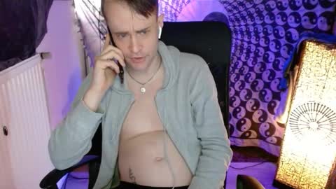 Snapshot of yyscript chatting on November 17, 2025, 1:39 pm online show from November 17, 2025, 1:39 pm