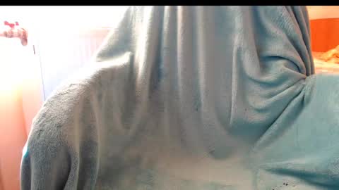 yzza_suave online show from February 9, 2025, 9:47 am